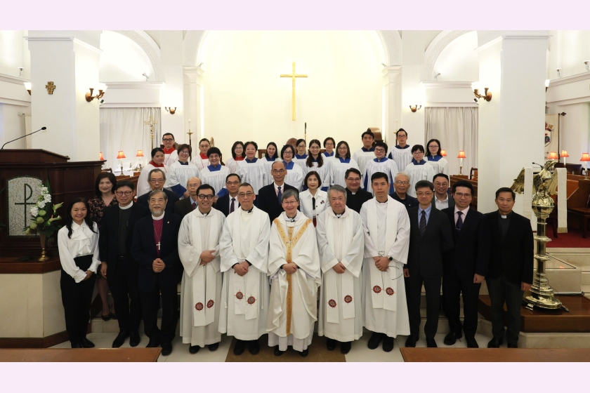 圖2_五十周年感恩聖餐崇拜 - 陳謳明大主教、聖品、侍從團、詩班及本機構管理委員會委員等合照