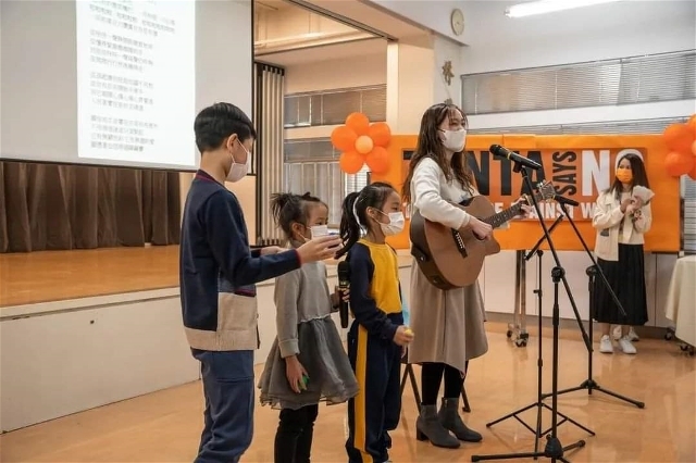 Self Photos / Files - 20230808-104810_child parent child_l